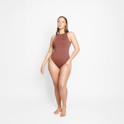 Chloe Tanga Bodi Koji Oblikuje Figuru