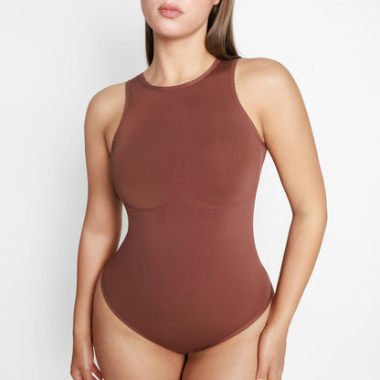 Chloe Tanga Bodi Koji Oblikuje Figuru