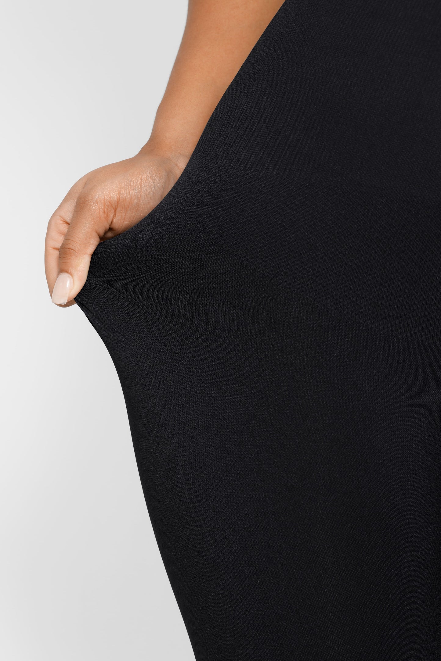 Liv™ Bešavni Slim Kombinezon sa Širokim Nogavicama